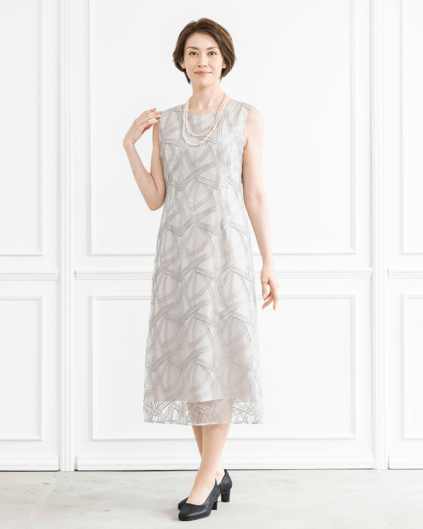 【グレー】チュール×テープ刺しゅうレース　セミロングドレス<6401201-01>